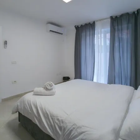 Center Luxury * Tirana