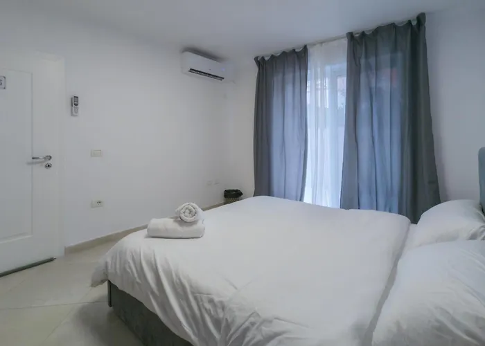 Center Luxury * Tirana